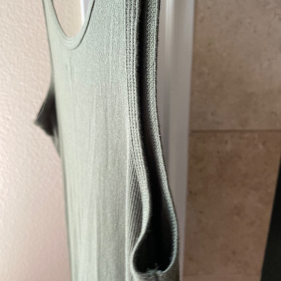 Old Navy Tank - Picture 3 of 5